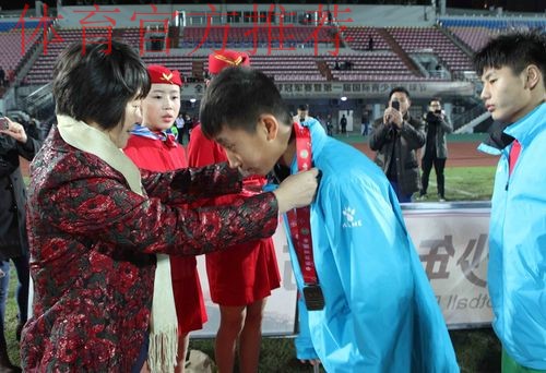 2015年“晋江杯”全国青少年男子足球冠军赛暨第一届国际青少年足球节开赛 2015年“晋江杯”全国青少年男子足球冠军赛暨第一届国际青少年足球节开赛